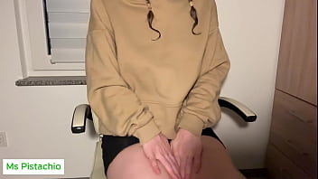 Filipina Student Gets Herself Off On Camera During A Boring Online Class