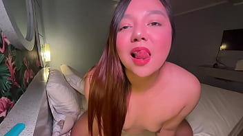 Filipina Flashing Her Bushy Underarm Jungle