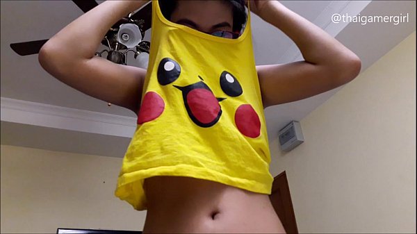 Filipina Teen Camwhore Demands: ‘tell Me How You’ll Ravage Me’ Before Stripping Bare